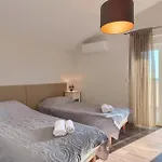 בית נופש Sime *