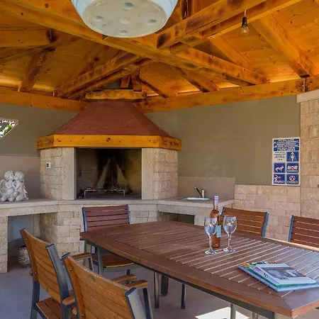 Дом отдыха Sime *